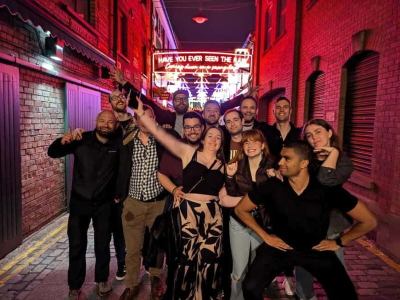 Belfast: Pub Crawl and Bar Walking Tour with Two Drinks - The Group and Tour Dynamics