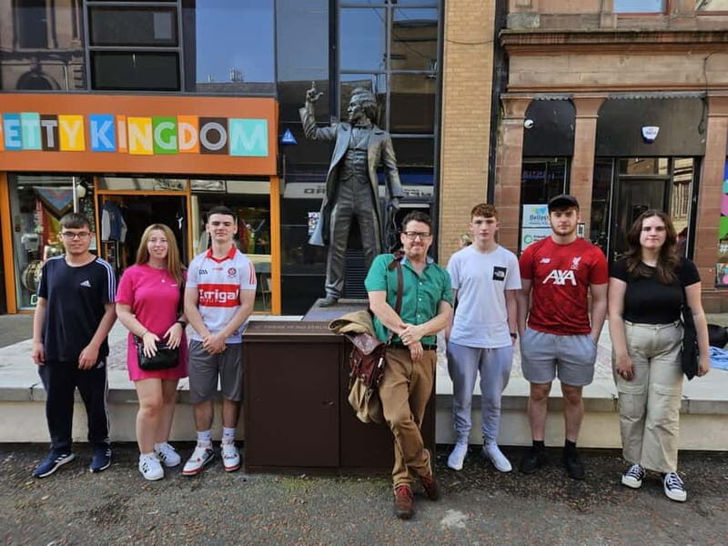 Belfast Queens Uni, Botanic Gdns, Friars Bush Graveyard Tour - Who Should Consider This Tour?