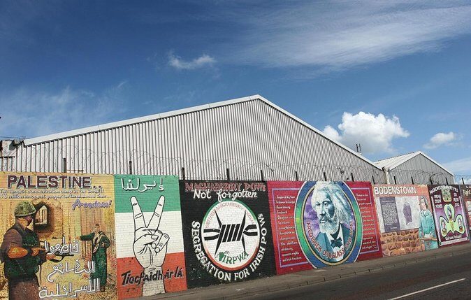 Belfast's Political Mural Taxi Tour - Key Points