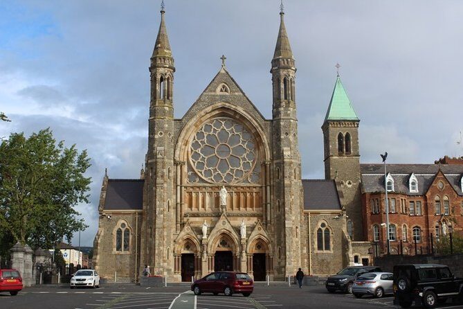 Belfast's Political Mural Taxi Tour - Exploring Belfast’s Murals: What to Expect