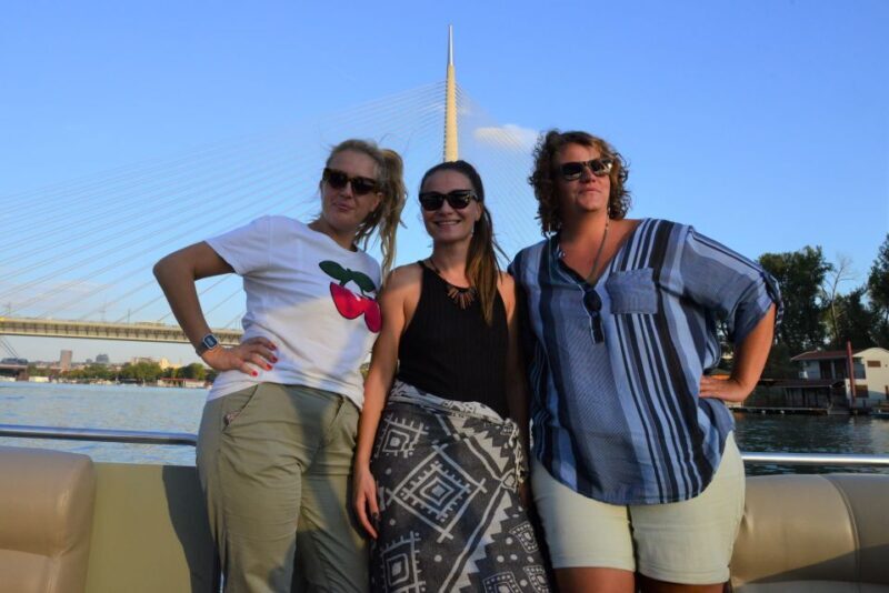 Belgrade: Sightseeing Boat Cruise with Drinks - Key Points
