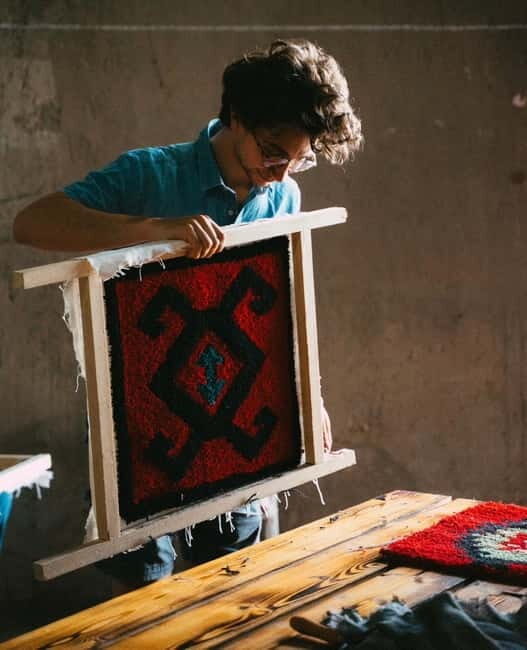 Belgrade: Tufting Workshop with 100% wool - The Materials and Craftsmanship