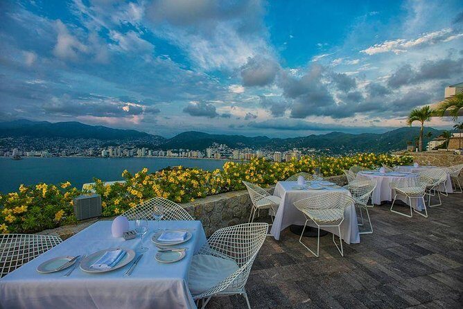 Bella Vista PRIVATE Al Fresco 3 Course Dinner Cliff Diver3Drinks - An In-Depth Look at the Experience