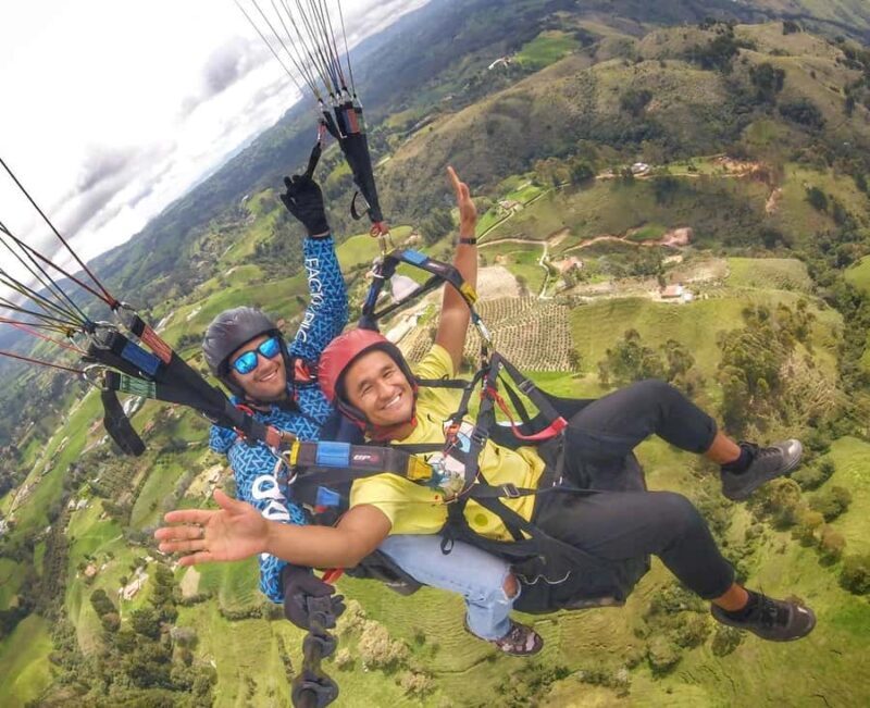 Bello: Paragliding in Medellín - A Truly Unique Perspective on Medellín and Bello