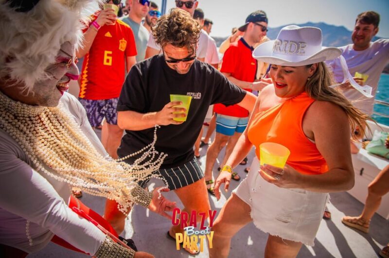 Benalmadena: Boat Party with a Drink - The Value of a 3-Hour Party at Sea