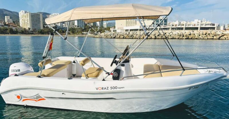 Benalmádena: Costa del Sol License-Free Boat Rental - Key Points
