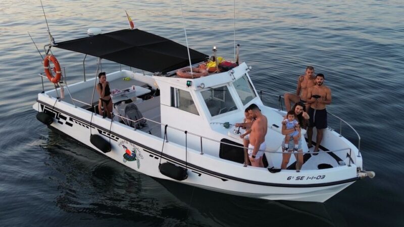 Benalmadena: Private Boat Trip with Drinks & Snacks - Who Should Book This?