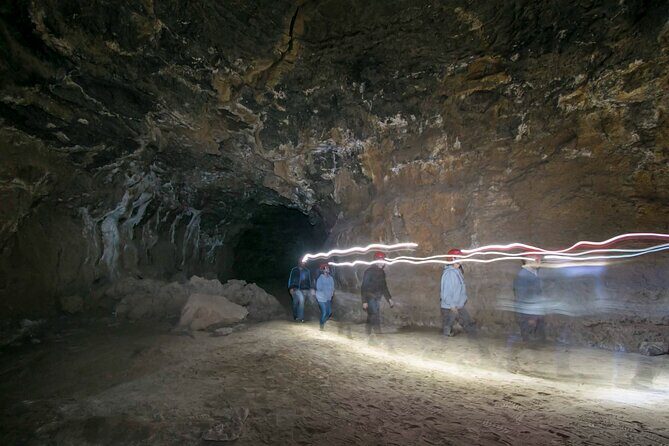 Bend Oregon Guided Lava Tube Cave Tour - Key Points