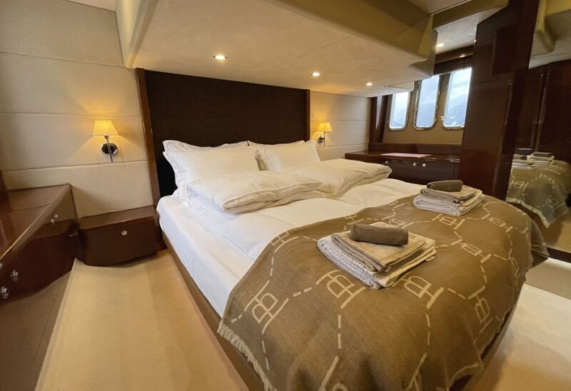 Bergen: Private Evening Yacht Cruise with Snacks and Wine - Who Should Consider This Tour?