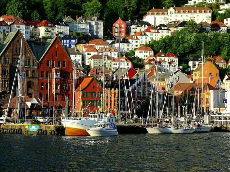 Bergen: Private Walking Tour With Local Guide - A closer look at the itinerary