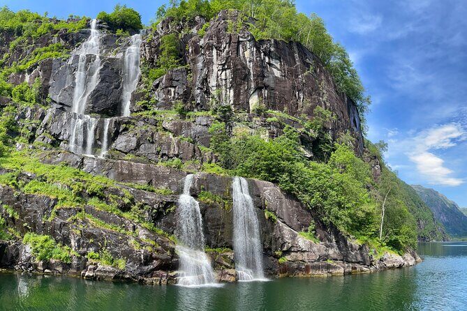 Bergen to Hardangerfjord VIP car + private yacht Fjord cruise - Who Should Consider This Tour?