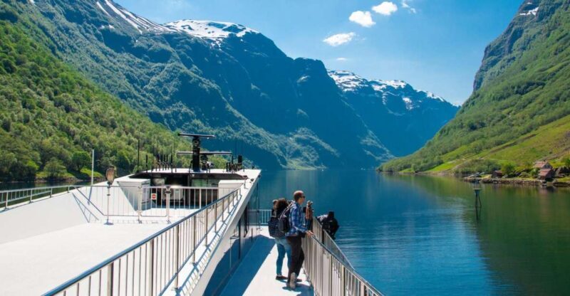 Bergen: Viking Village, Nærøyfjord Cruise & Flåm Railway - Key Points