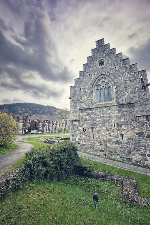 Bergen's Twilight Magic: An Evening Adventure - Key Points