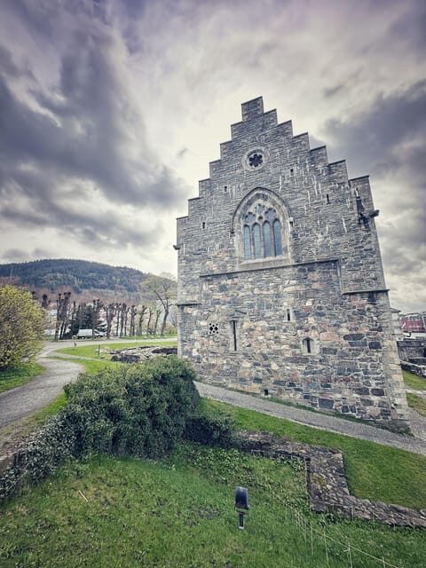 Bergen's Twilight Magic: An Evening Adventure - In-Depth Review of Bergen’s Twilight Magic