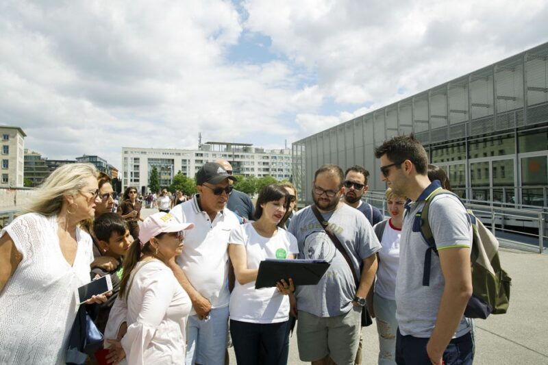 Berlin: 4-Hour Guided Highlights Tour in Spanish - Frequently Asked Questions