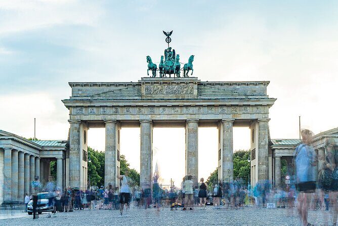 Berlin and the Third Reich Private Black Van Half Day Tour - Key Points