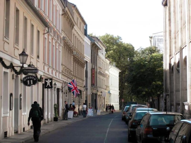 Berlin: Backyards of Berlin 2-Hour Tour - FAQ