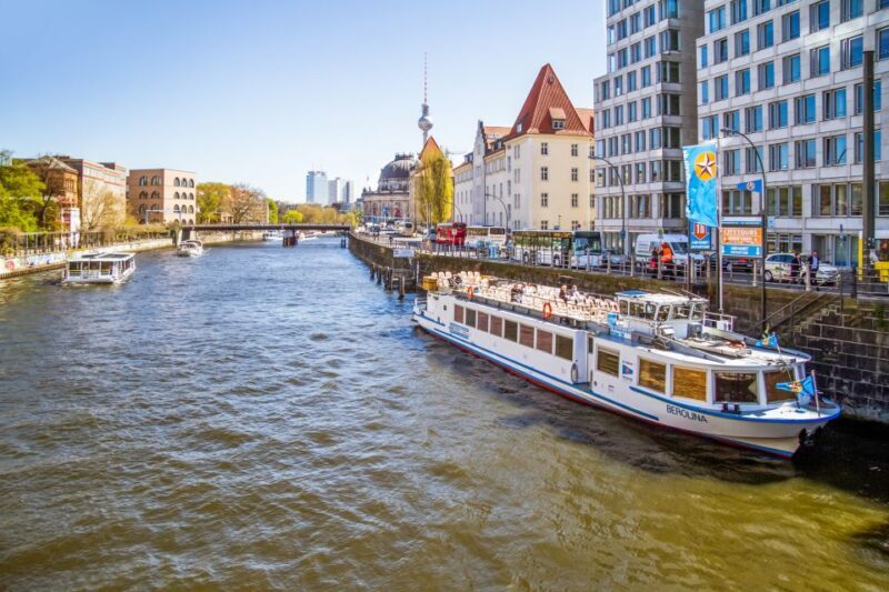 Berlin: Boat Tour Along the River Spree - A Closer Look at the Experience
