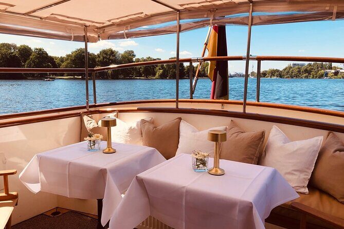 Berlin Boot Sightseeing Tour on Electric Private Yacht - Who Will Love This Tour?