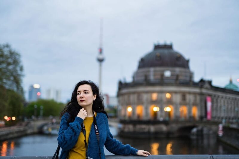 Berlin by Night: Private Photoshoot at Illuminated Cityscape - Who Should Consider This Tour?