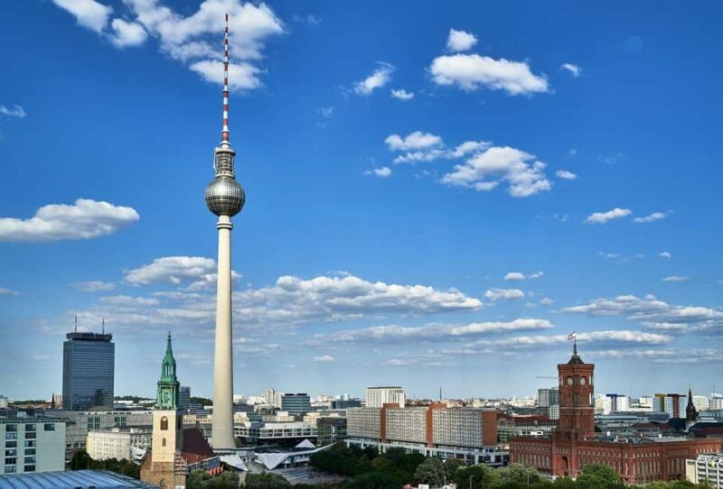 Berlin: DeJa Vu Museum Entry Ticket & Digital City Tour - FAQ
