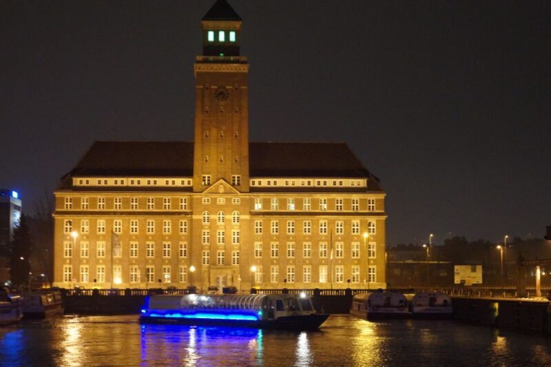 Berlin: Dinner Cruise on the Spree with Prosecco - FAQ