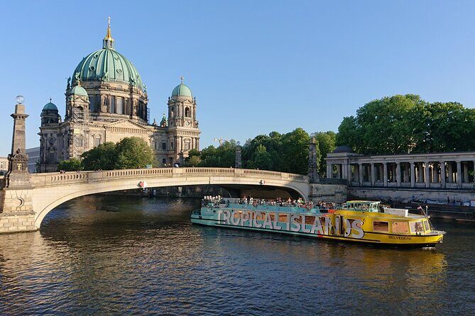 Berlin East Side Tour 2.5 hour cruise with commentary - An In-Depth Look at the Berlin East Side Tour