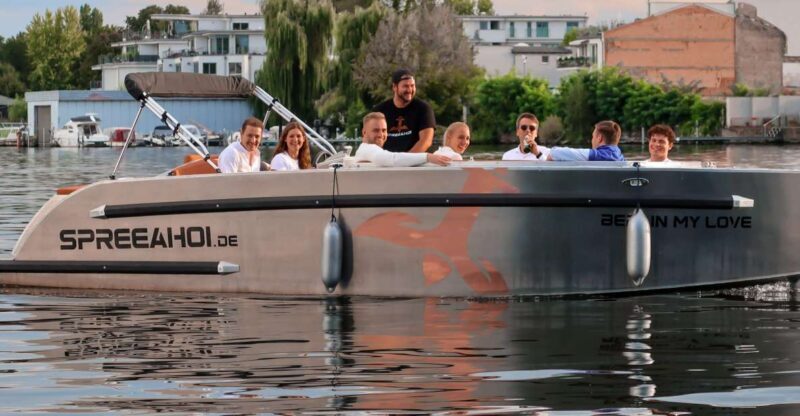 Berlin: Electric Boat Rental for self-driving 2 hrs - Exploring Berlin from the Water: A Practical Guide
