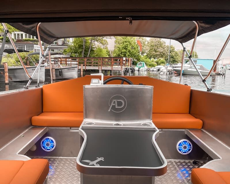 Berlin: Electric Boat Rental for self-driving 6 hrs - Key Points