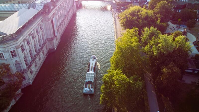 Berlin: Evening Sightseeing River Cruise on the Spree - Practical Tips for Booking and Enjoying