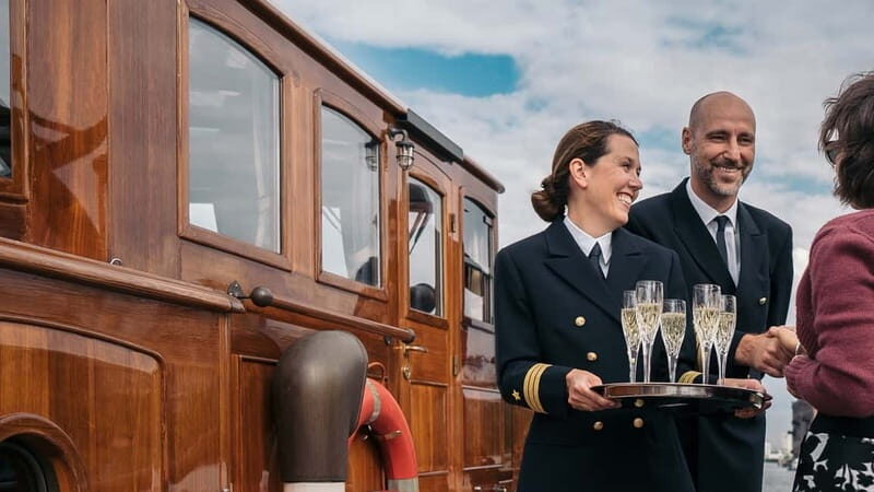 Berlin: Evening Yacht Cruise with Aperitif - The No-Narration Approach