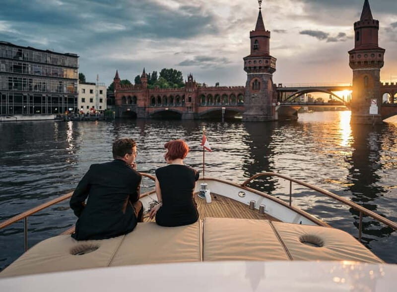 Berlin: Evening Yacht Cruise with Aperitif - Who Will Appreciate This Tour?