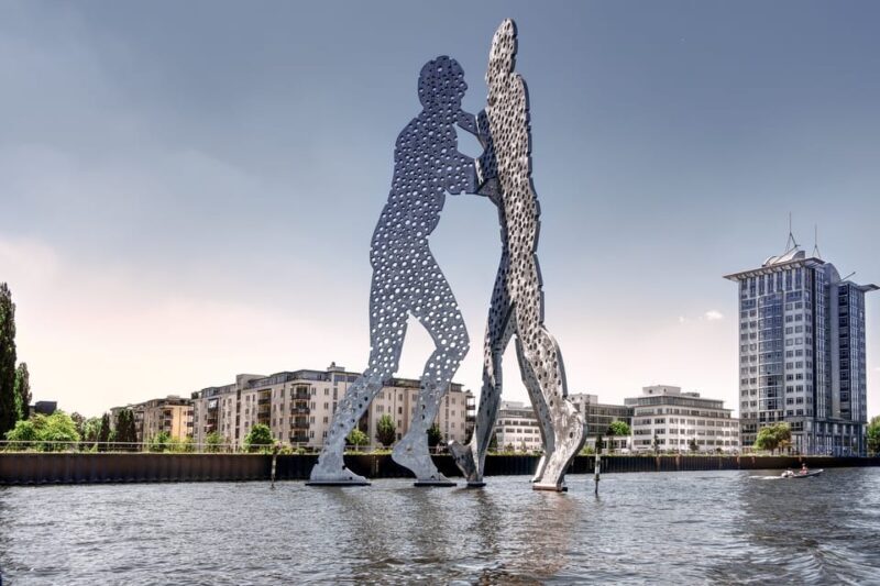 Berlin Friedrichshain: Outdoor Crime Mystery Tour - FAQ