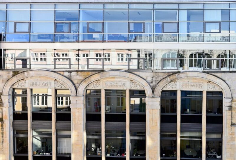 Berlin: Hidden gems around the Gendarmenmarkt - Guided walking tour - Key Points