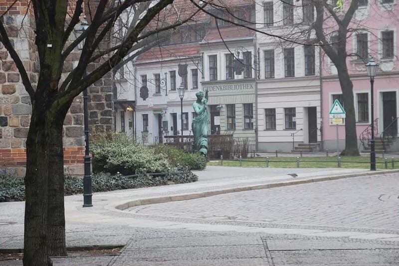 Berlin: Historic Center Walking Tour with a Real Berliner - Key Points
