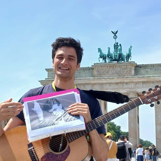 Berlin: Historical Walking Tour with Live Music - Duration and Logistics