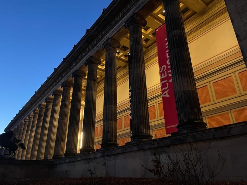 Berlin: history walk - sightseeing walk in english - In-Depth Breakdown of the Itinerary