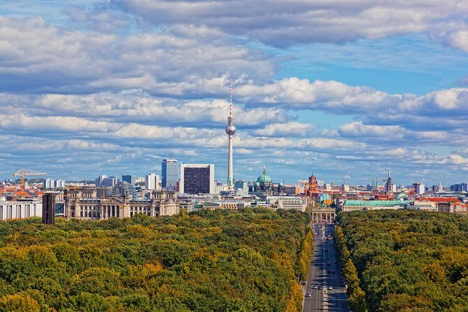 Berlin History Walking Tour with a French-Speaking Guide - In-Depth Itinerary Breakdown