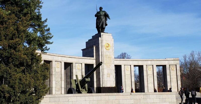 Berlin: Hitler and the Third Reich - a private walking tour - Frequently Asked Questions