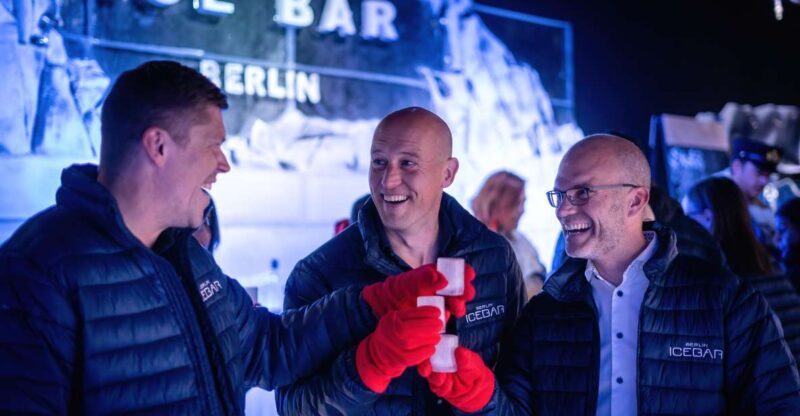 Berlin: Icebar Entrance with Complimentary Drinks - Summary