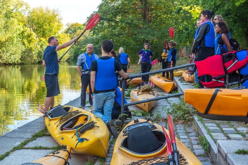 Berlin: Kayaking Tour West - one-way tour - An Authentic Look at the Kayaking Experience in Berlin