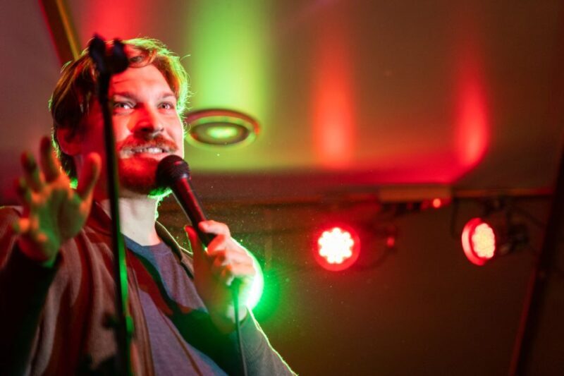 Berlin: Laughing Spree Comedy Show on a Boat - Discovering Berlin’s Comedy Scene from the Water