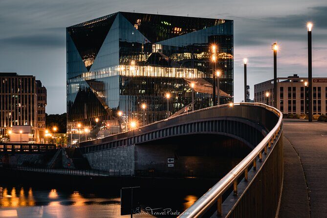 BERLIN PHOTO TOUR with a professional Photographer from Berlin - Authentic Experiences and Personal Growth