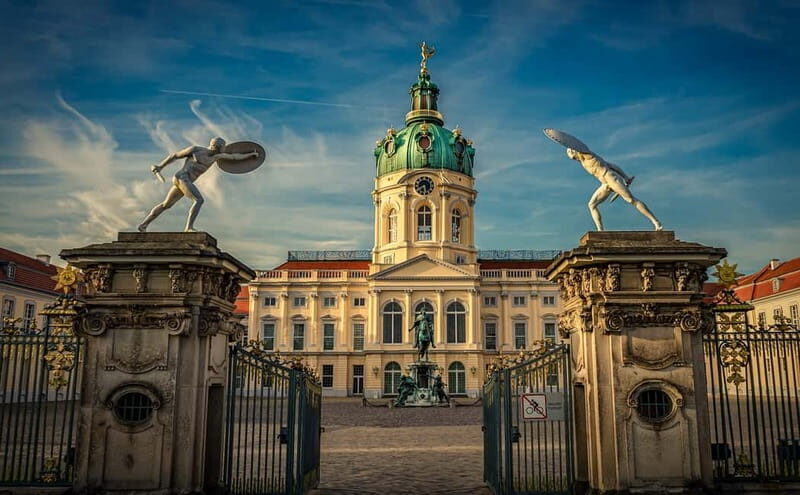 Berlin: QueerCityPass with Transportation and Discounts - The Experience at Each Stop: What You Might Encounter