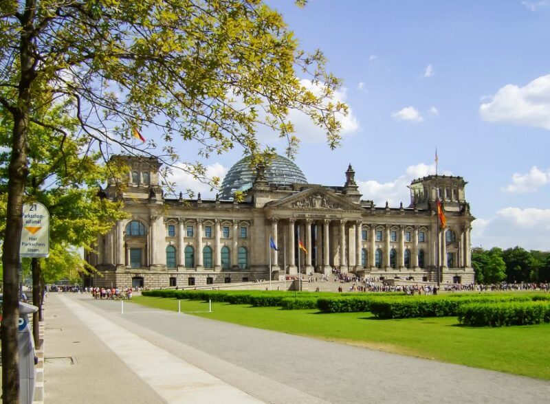 Berlin: Reichstag, Plenary Chamber, Cupola & Government Tour - Key Points