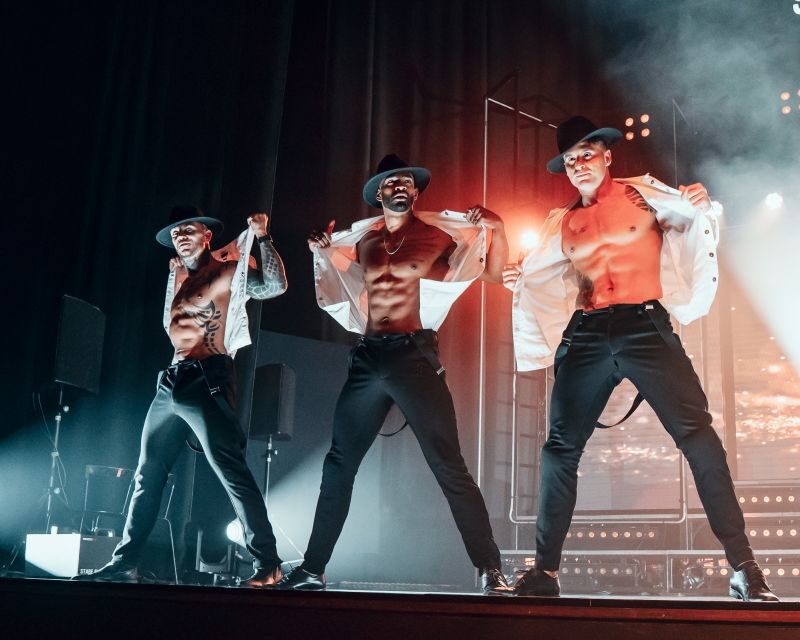 Berlin: SIXX PAXX Men´s Performing Arts Show - Key Points