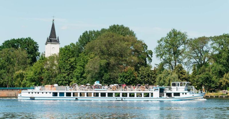 Berlin: Spree Boat Tour to Müggelsee - An Inviting Boat Ride Through Berlin’s Waterways: Spree to Müggelsee