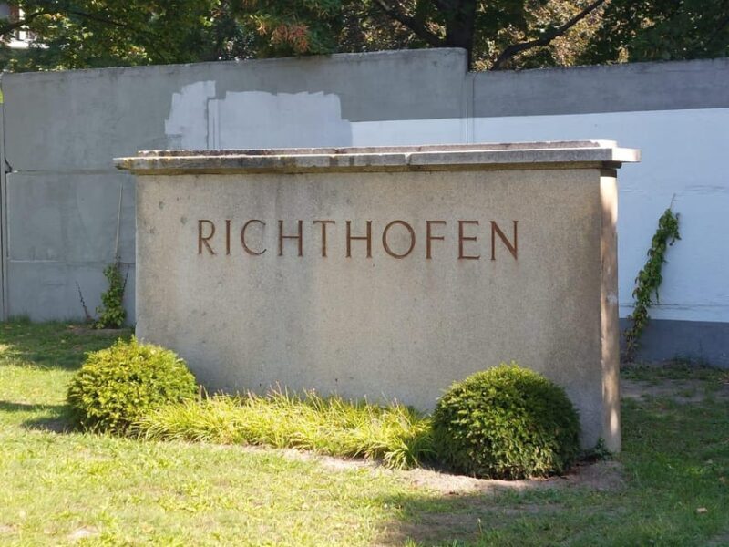 Berlin: Tour through the Invalids' Cemetery - Authentic Reviews and What Travelers Say