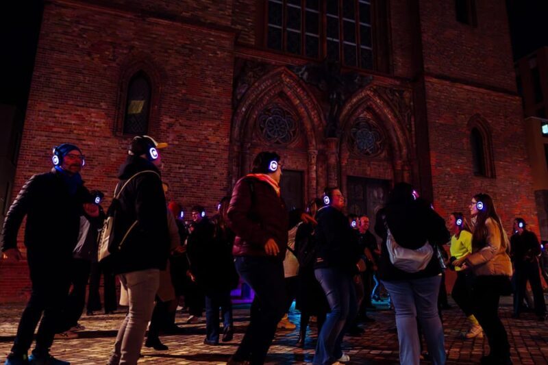 Berlin: Walk and Dance Silent Disco Tour with 80s / 90s - FAQ