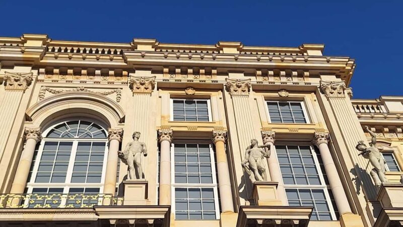 Berlin: Walking tour of the old town  TV tower, city hall, palace - A Closer Look at the Tour Experience